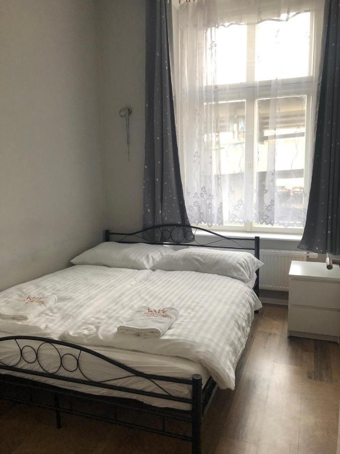 Cozy Homestay At Prague Main Station Exterior foto