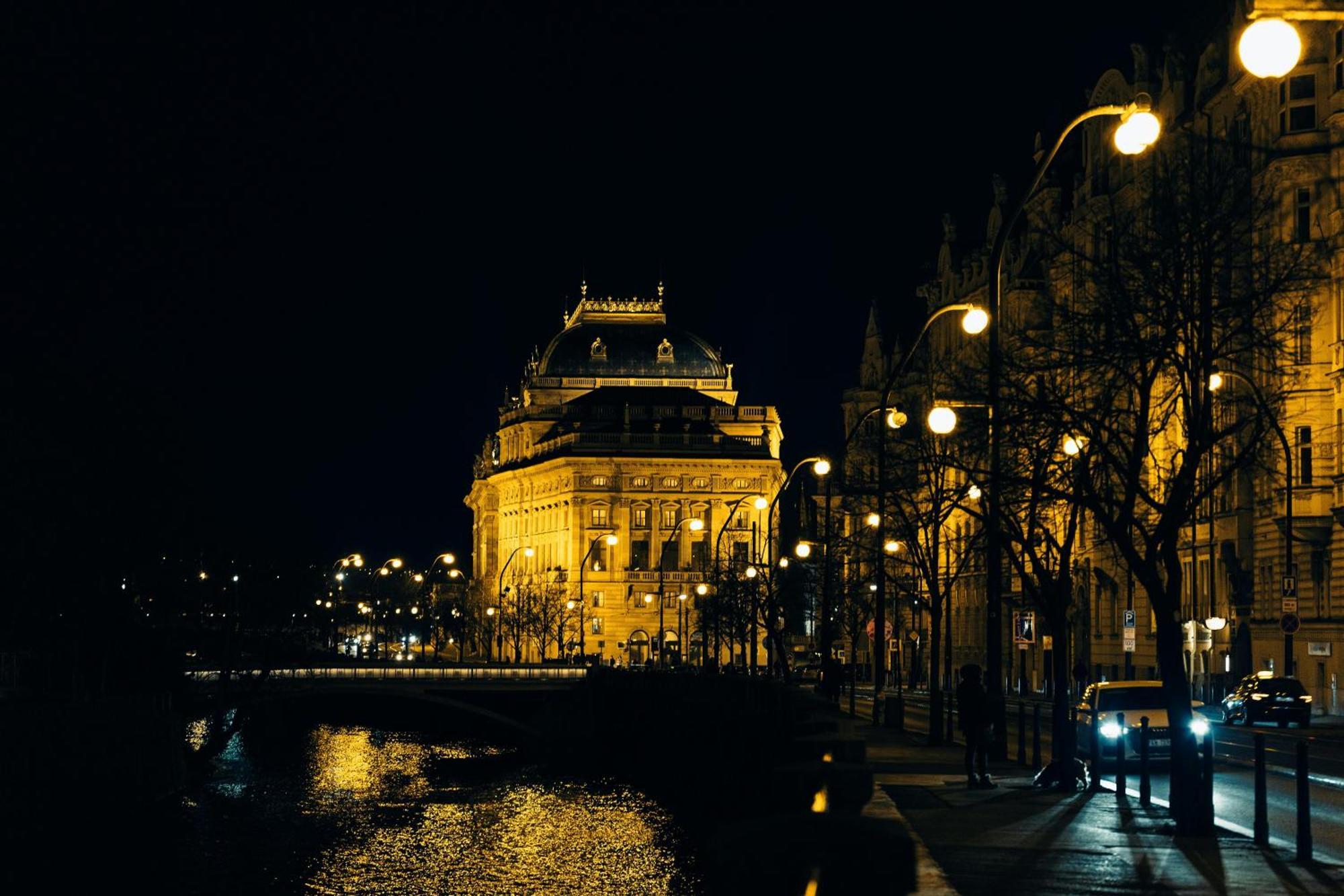 Cozy Homestay At Prague Main Station Exterior foto
