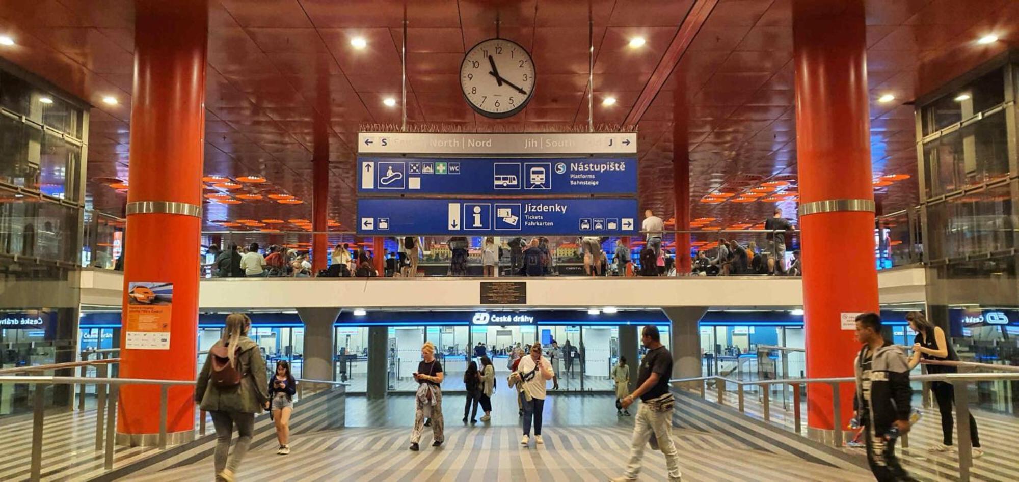 Cozy Homestay At Prague Main Station Exterior foto
